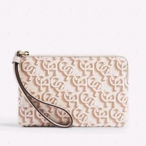 ✨️NWT✨️ Coach Monogram Wristlet